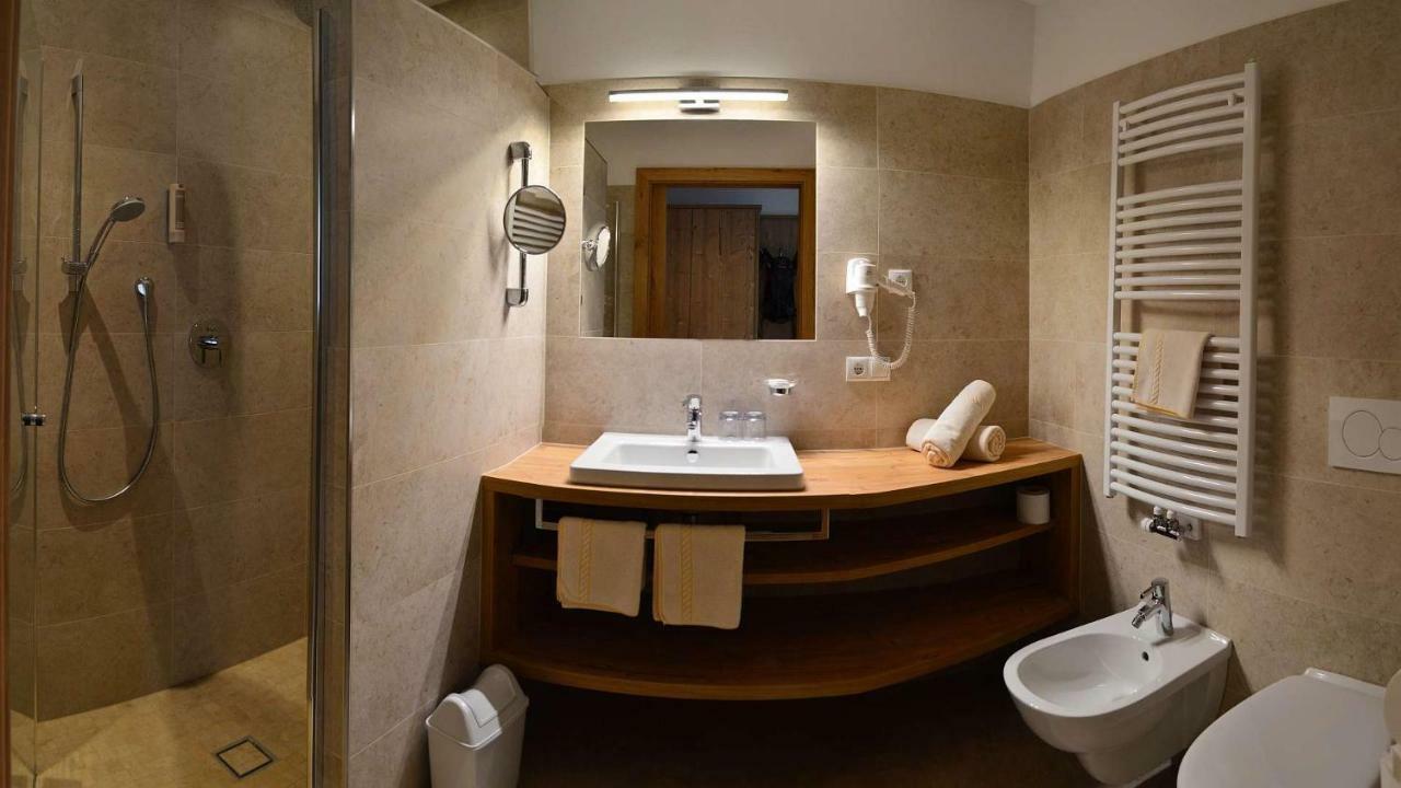 Hotel Trenker 브라이에스 외부 사진