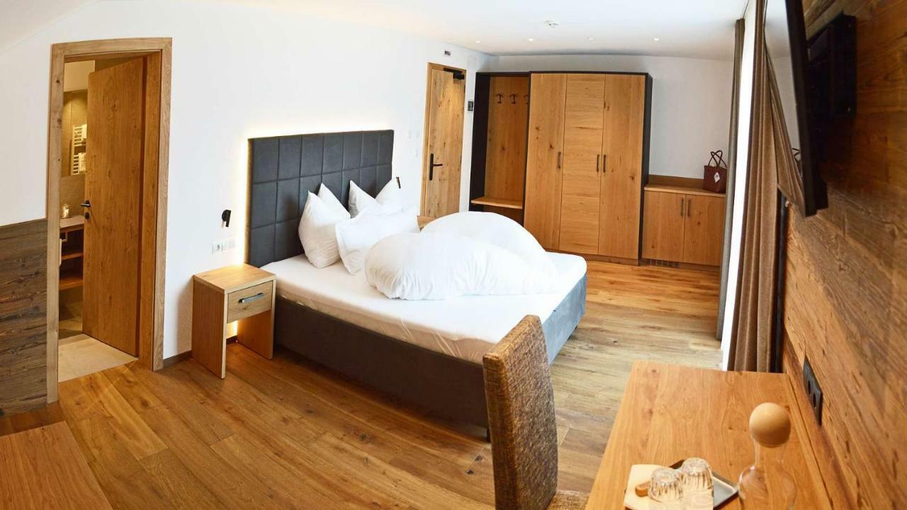 Hotel Trenker 브라이에스 외부 사진